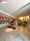LOCALE PLURIUSO